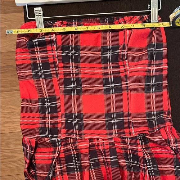 ( 0445) Women Strapless Red Plaid Women's Dress - Picture 4 of 5